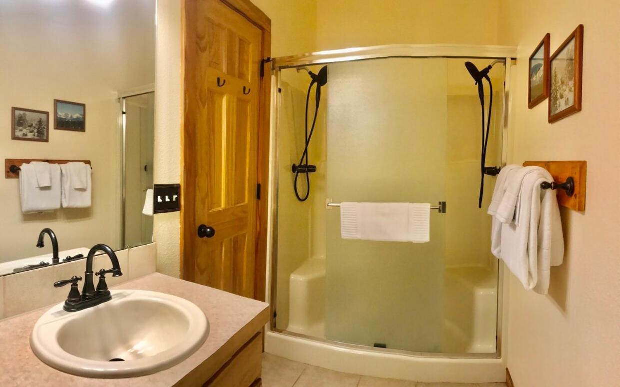 Mountain Shadows Resort Estes Park Dış mekan fotoğraf